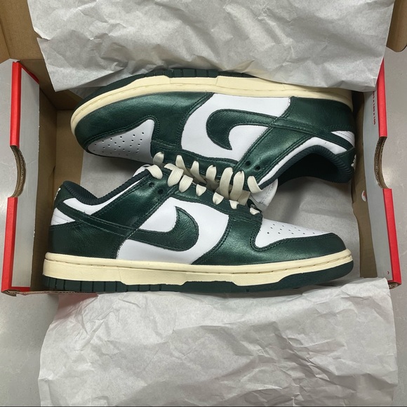 Nike Dunk Low “VINTAGE GREEN” Sneakers - Picture 11 of 13
